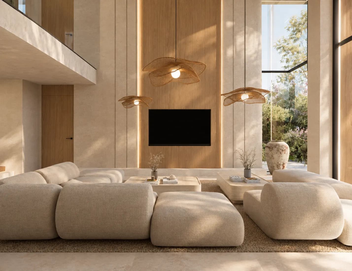 Casa 04: Salón de doble altura con sofá modular y ventanal al jardín